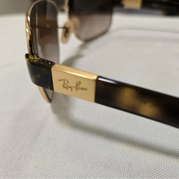 Ray Ban RB3522 Sunglasses 001/13-64 Arista Gold Brown Gradient Dark Brown Lenses